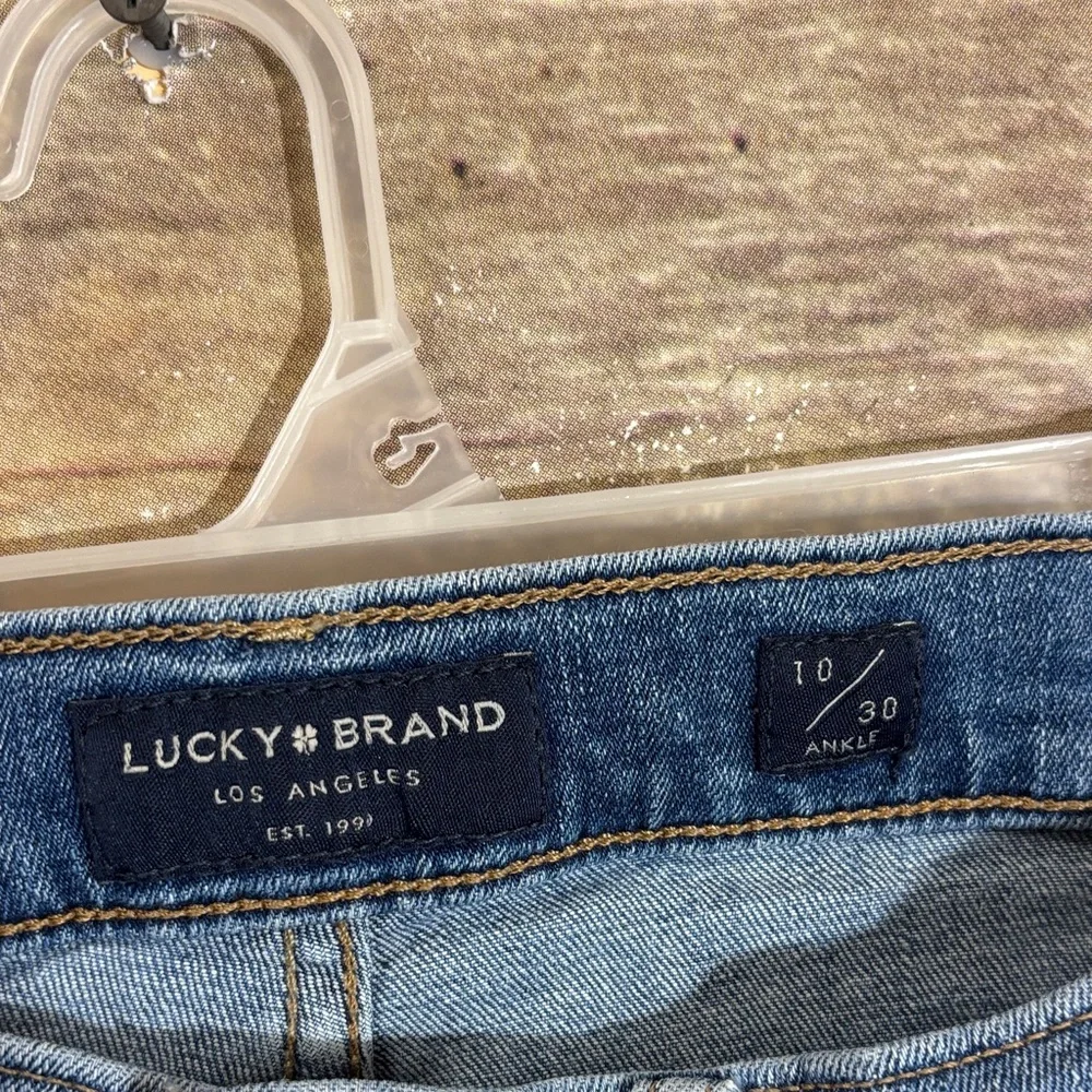 Lucky Brand Jeans Ava Mid Rise Super Skinny Distressed 10 30 Frayed‎ Hem Stretch
